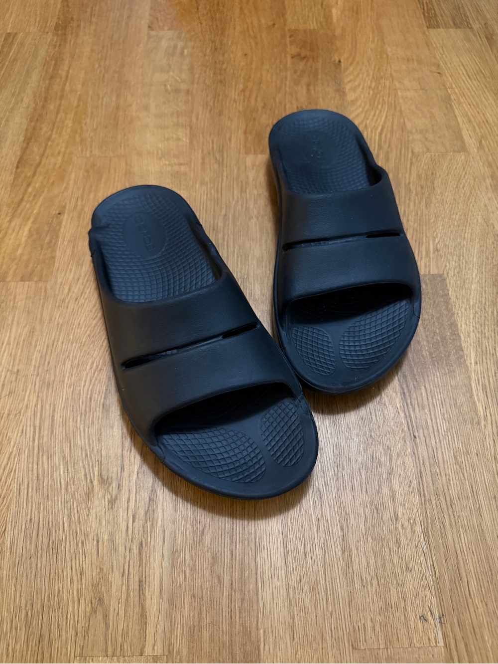 OOFOS Unisex Black OOahh Sport Post Run Recovery Slide Sandals Men's 6 Women's 8